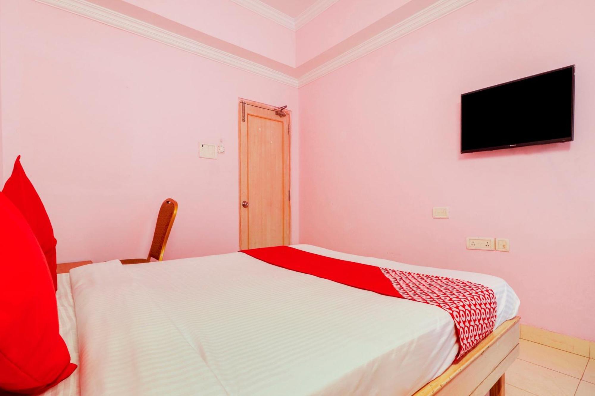 Super Collection O 77115 Vaishnavi Palace Hyderabad Exteriör bild