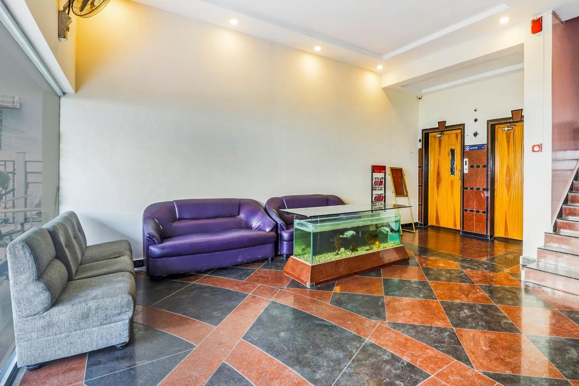 Super Collection O 77115 Vaishnavi Palace Hyderabad Exteriör bild