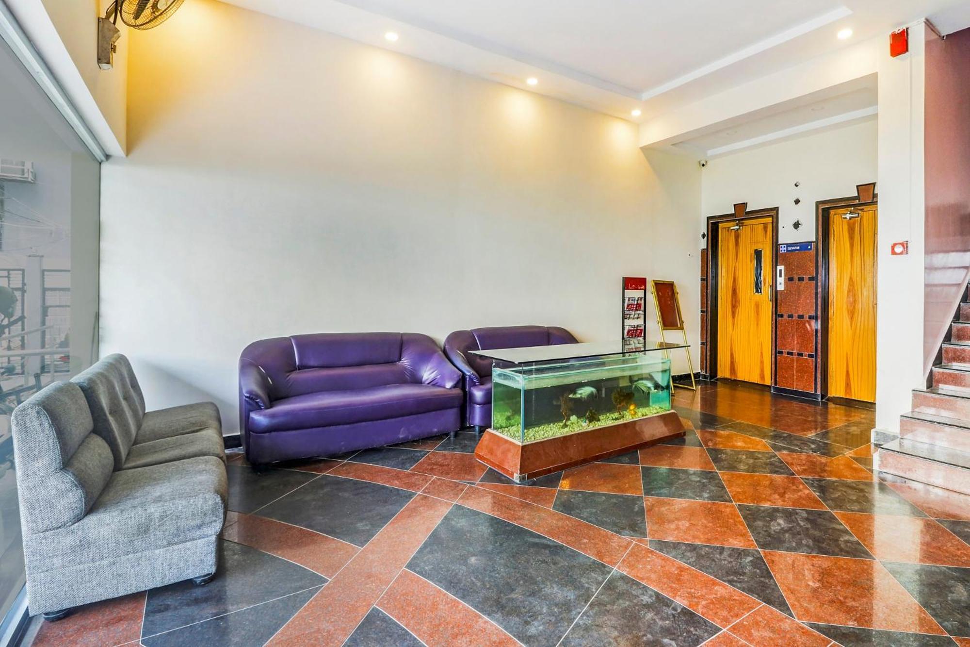 Super Collection O 77115 Vaishnavi Palace Hyderabad Exteriör bild