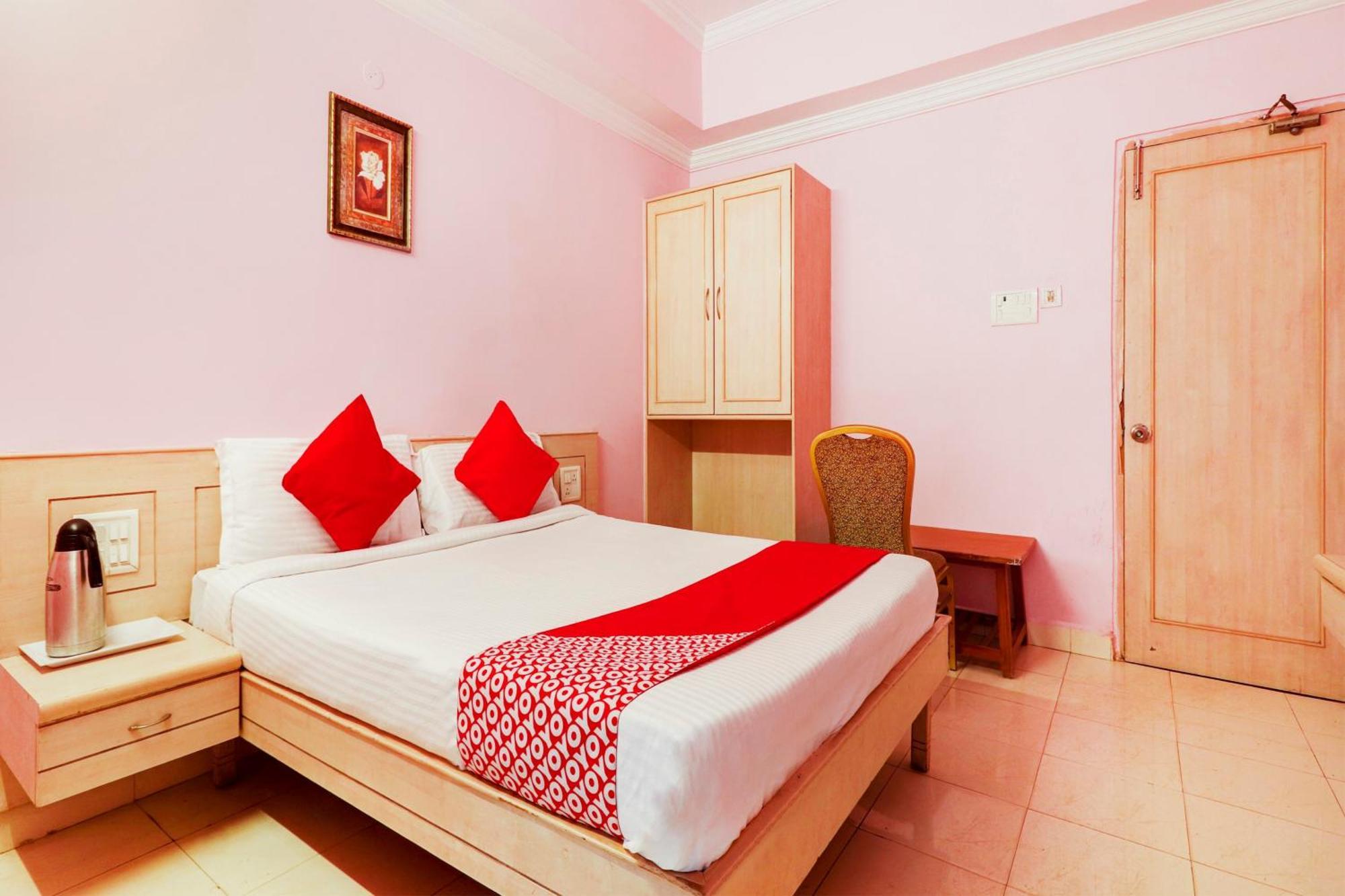 Super Collection O 77115 Vaishnavi Palace Hyderabad Exteriör bild